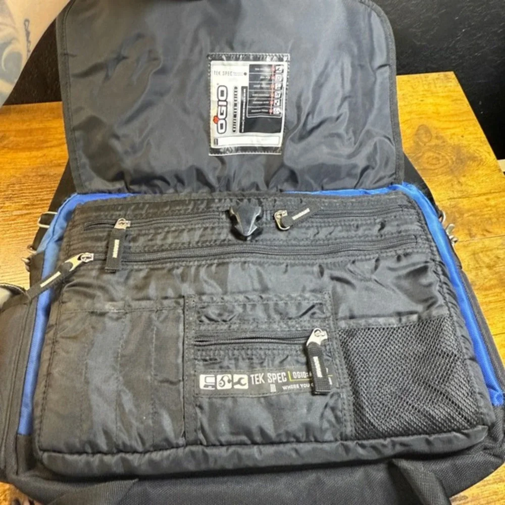 OGIO Tek Spec‎ 0910-03507 Black Blue Nylon Messenger Laptop Bag Large